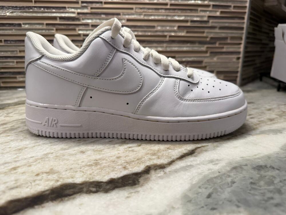 Nike Air Force 1 Low '07 Triple White CW2288-111 Men's Size 8 with Box